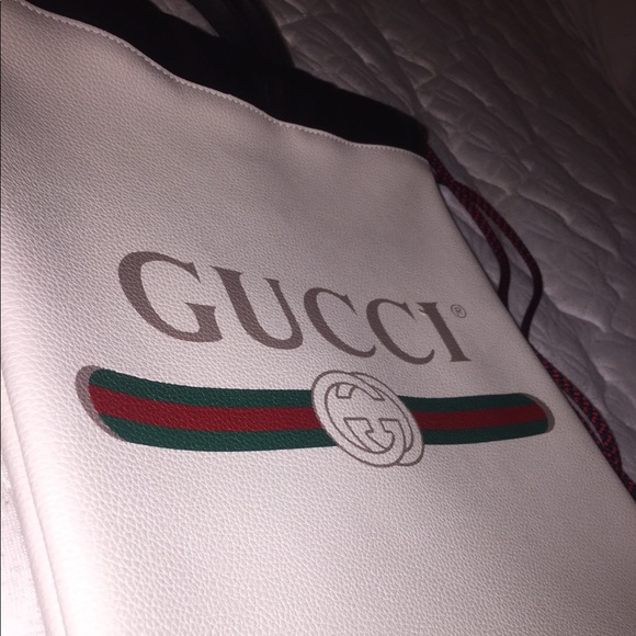 Draw string Gucci bag - Picture 3 of 4